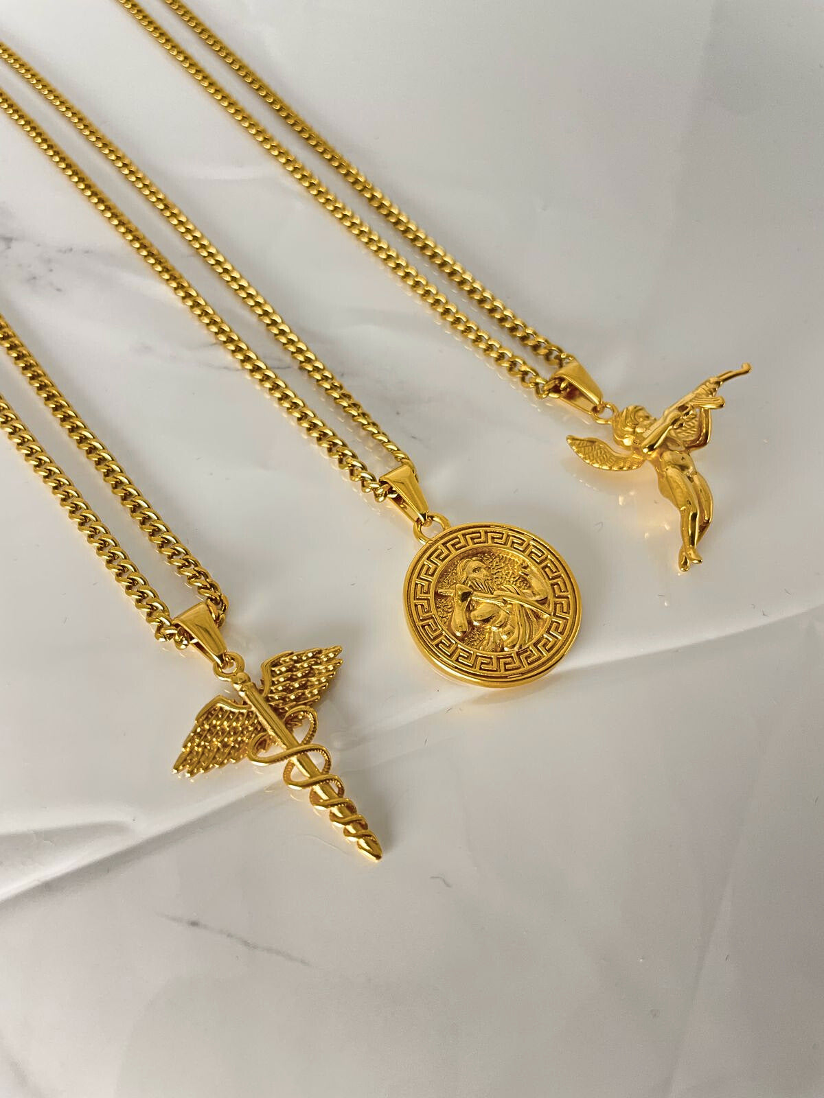 Men's Gold Pendant Necklaces