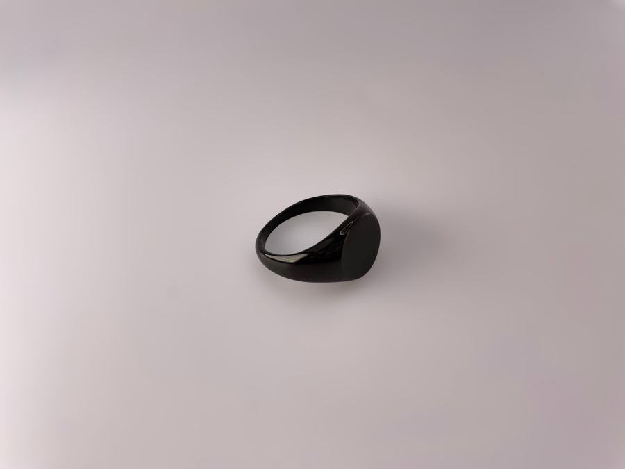 Round Signet (Black)