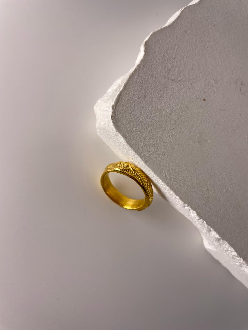 Serpentine Band (Gold)