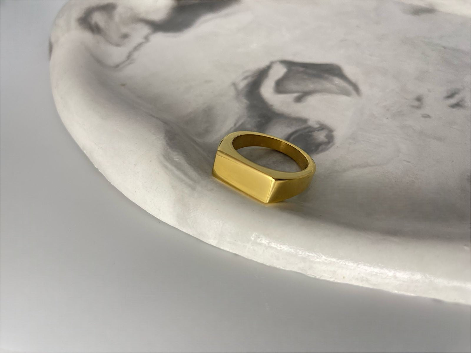 Signet Ring (Gold)